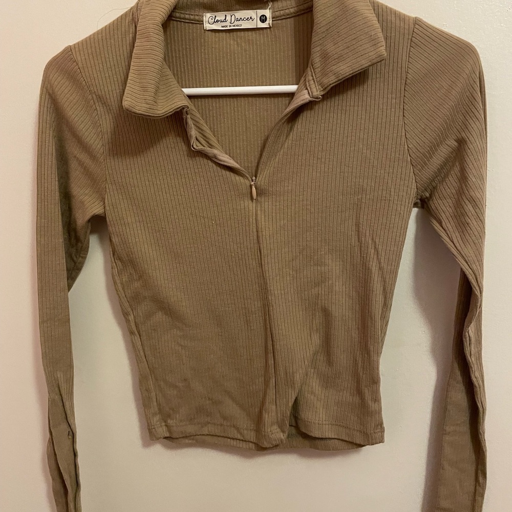 Women's Tan Ribbed Top - Picture 2 of 5